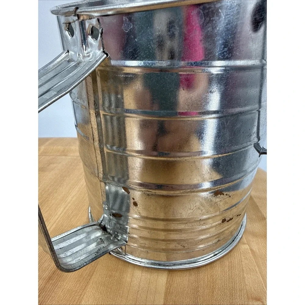 Vintage Old Bromwell's Measuring Sifter 5 Cup w/ Wood  Crank Knob Kitchy Cottage